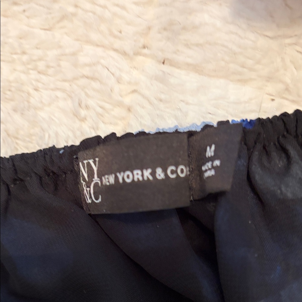 New York & Company Black and Blue Floral Blouse - Picture 8 of 9